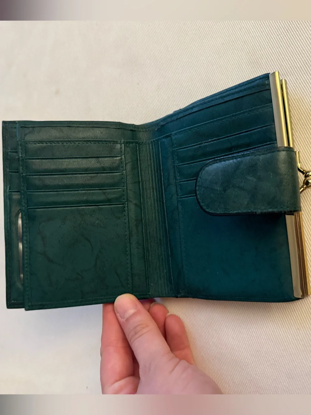 Vintage Buxton Top Grain Cowhide Leather Wallet Green Kiss Lock Coin Purse